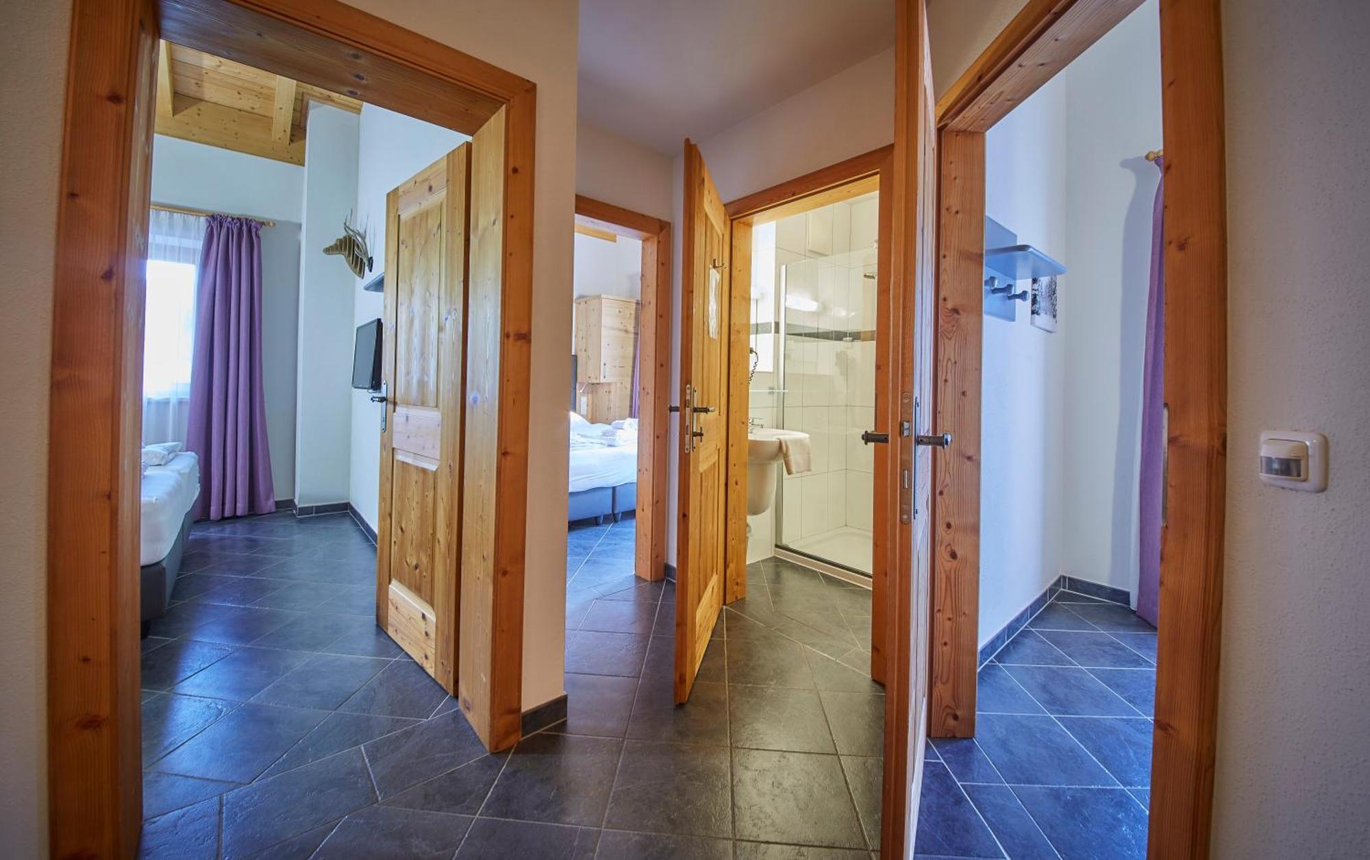 Appartements Hollandia Saalbach-Hinterglemm Rum bild
